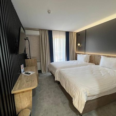 Avenue Park Hotel Yusufkhona 外观 照片