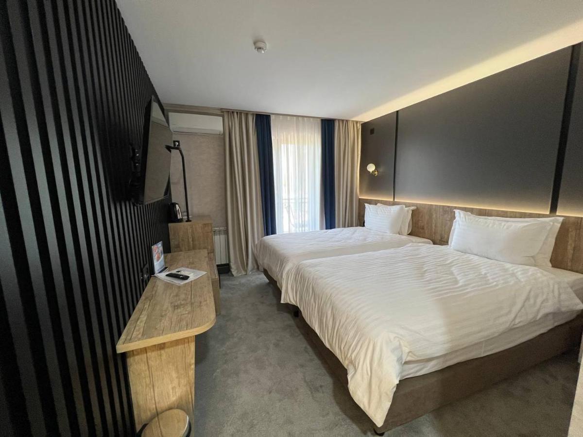 Avenue Park Hotel Yusufkhona 外观 照片